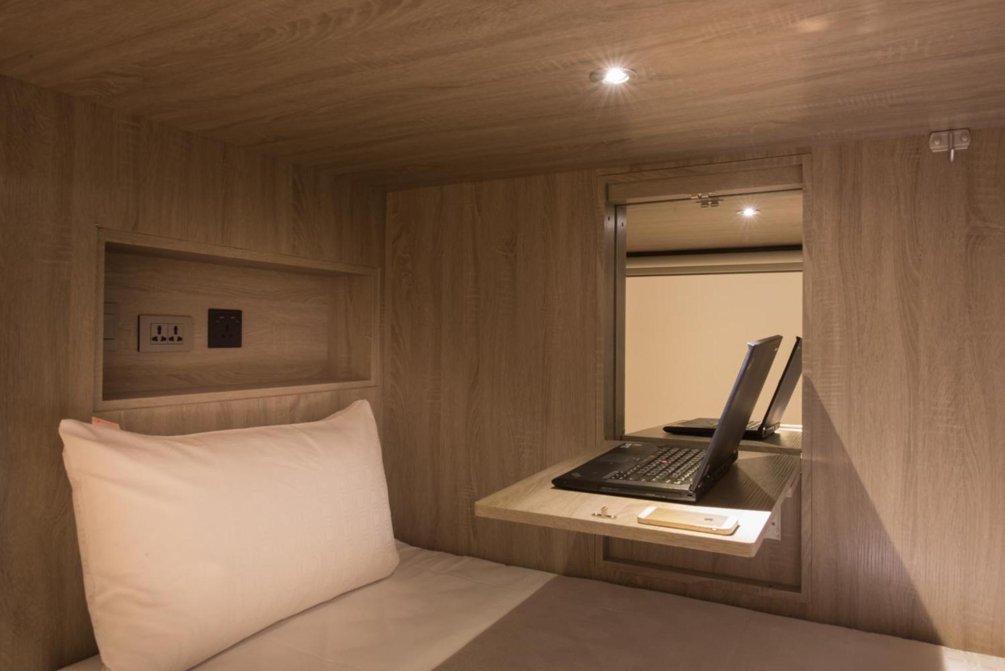 Legend Hotel Kaohsiung Pier2 Rom bilde